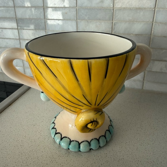 Cosmos Gifts Ceramic Lady Mug & Teapot Butterfly Lid – Tea for One – 7.25” Tall - Picture 2 of 9